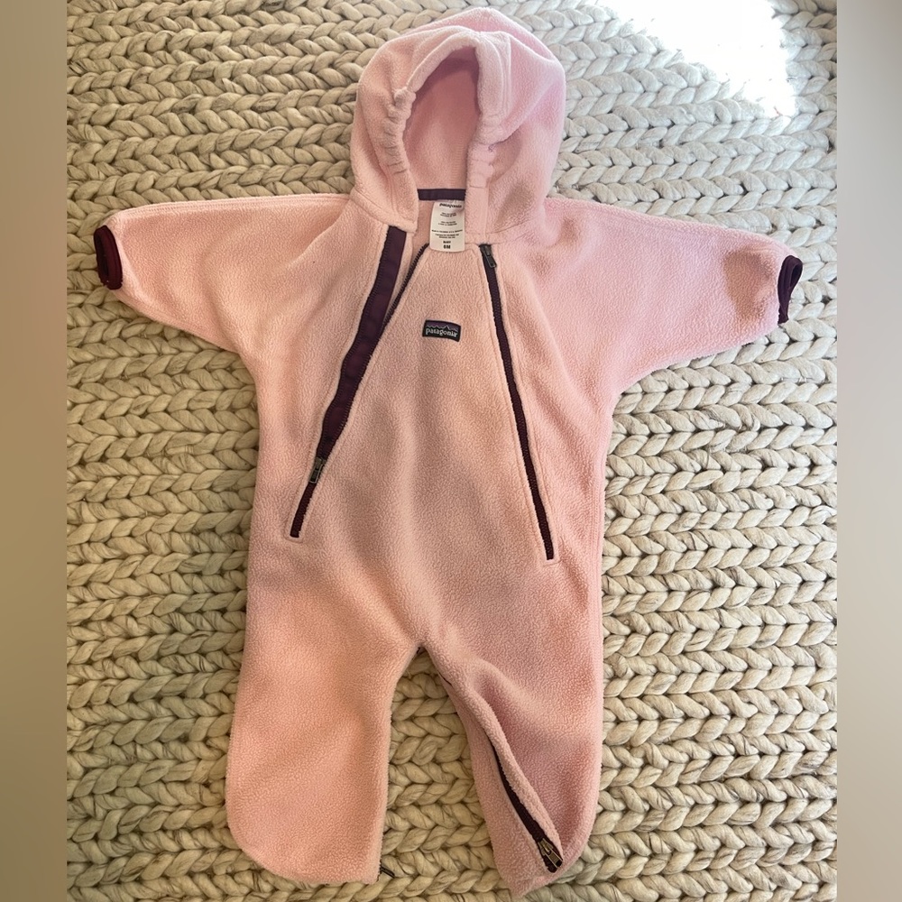 Patagonia pink fleece snowsuit 6 months